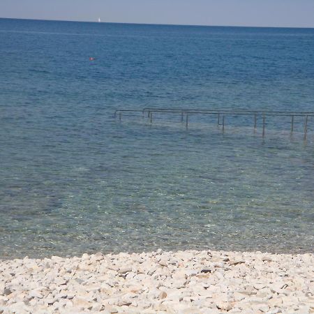 Apartmani Lido Basanija Bagian luar foto