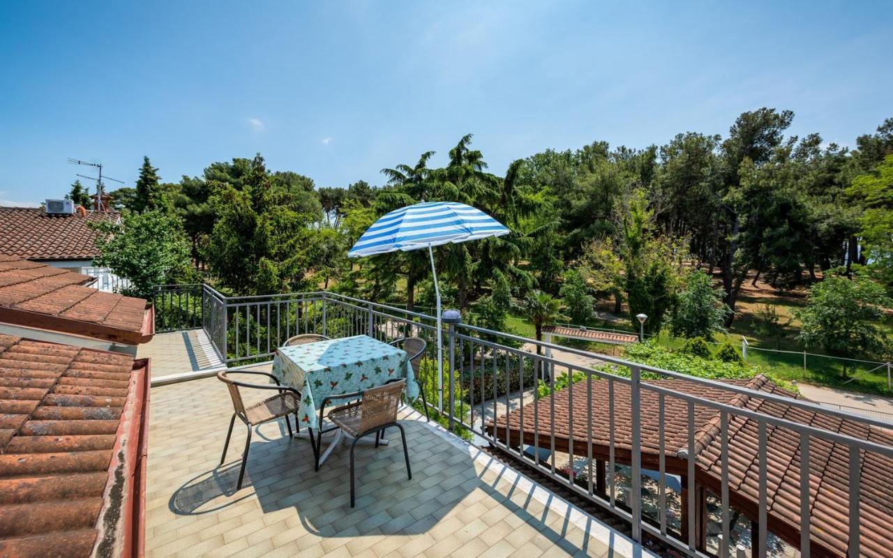 Apartmani Lido Basanija Bagian luar foto