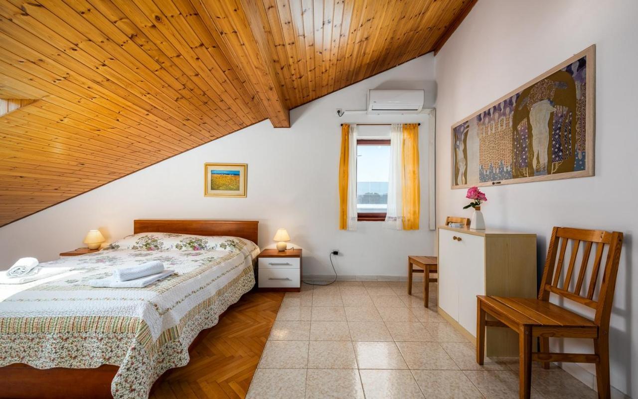 Apartmani Lido Basanija Bagian luar foto