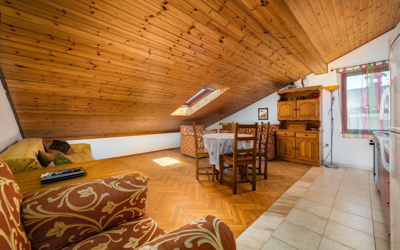 Apartmani Lido Basanija Bagian luar foto
