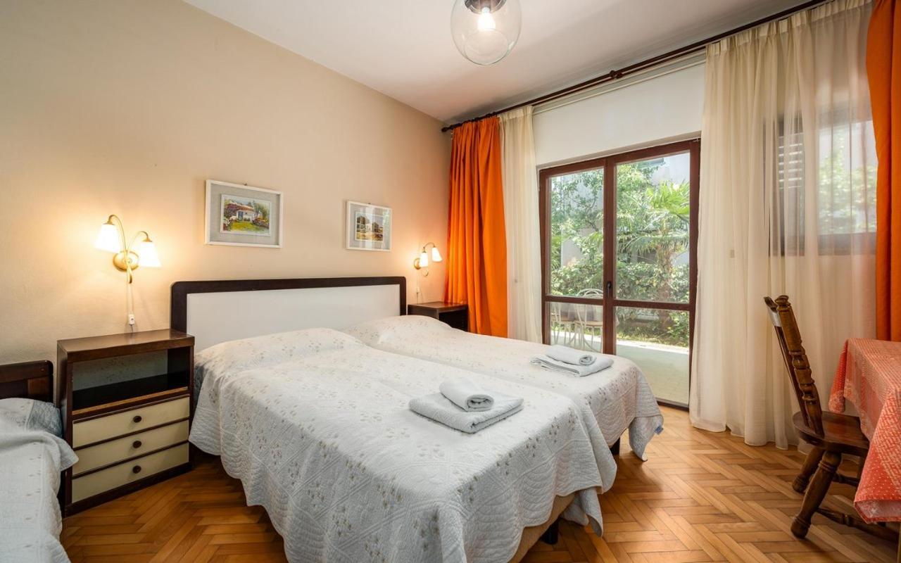 Apartmani Lido Basanija Bagian luar foto