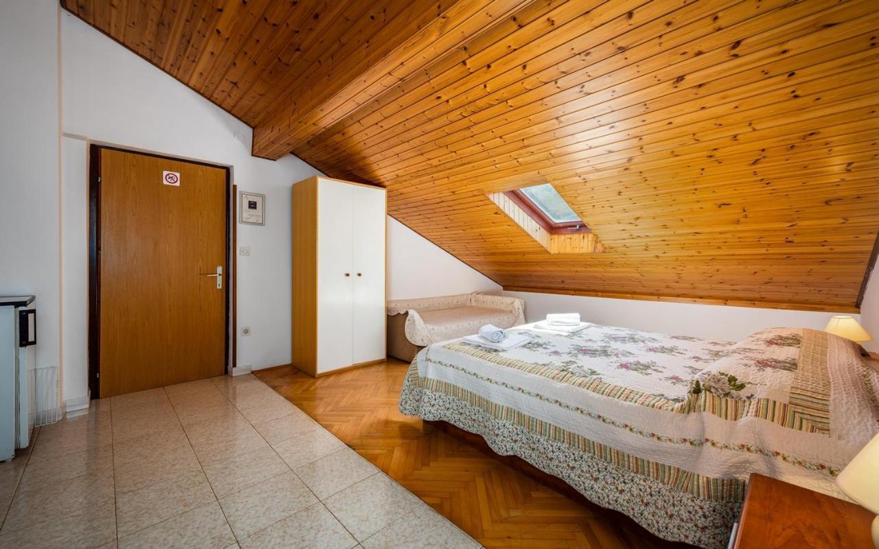 Apartmani Lido Basanija Bagian luar foto