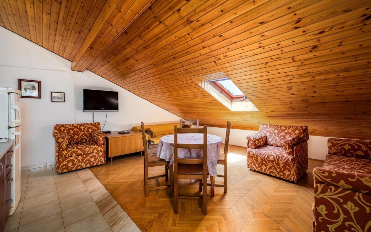 Apartmani Lido Basanija Bagian luar foto