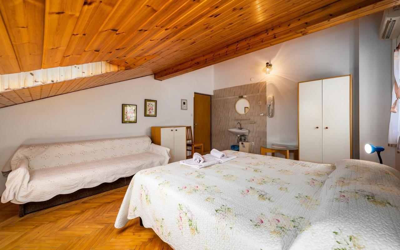 Apartmani Lido Basanija Bagian luar foto