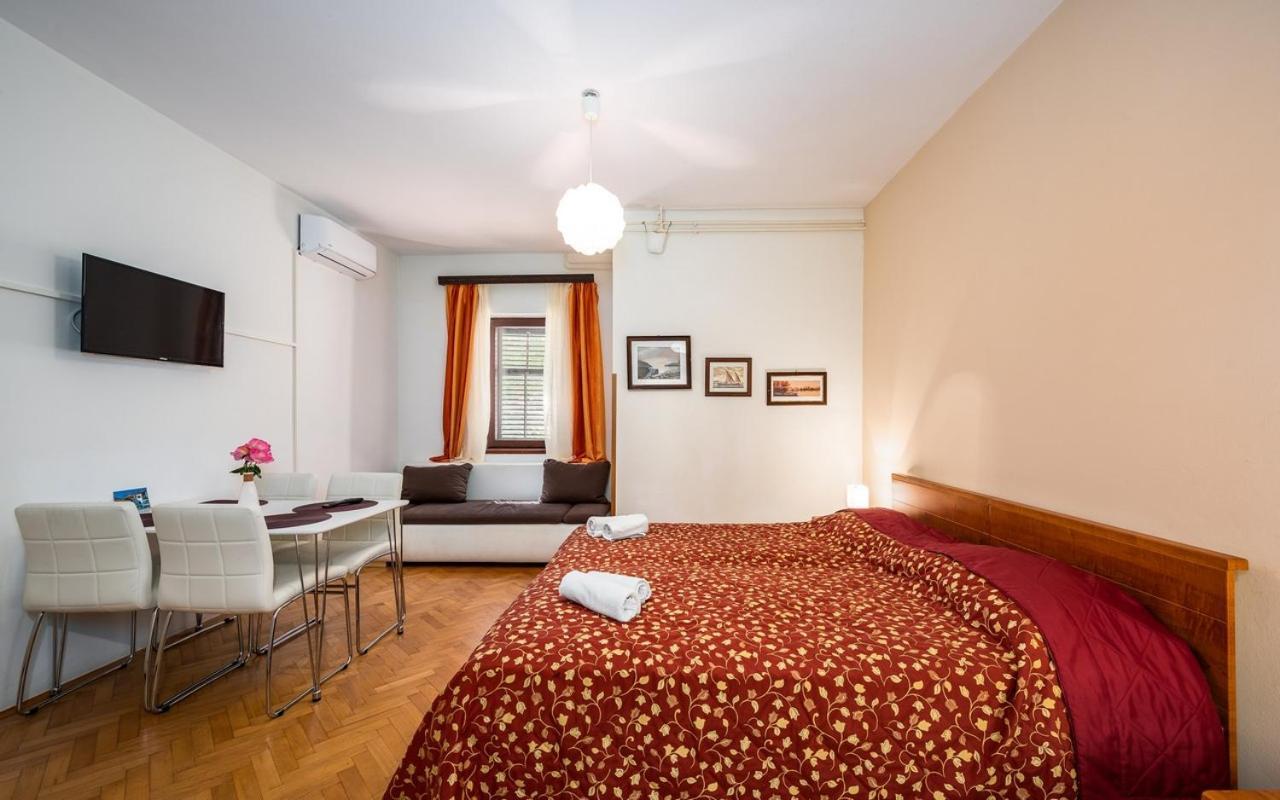 Apartmani Lido Basanija Bagian luar foto