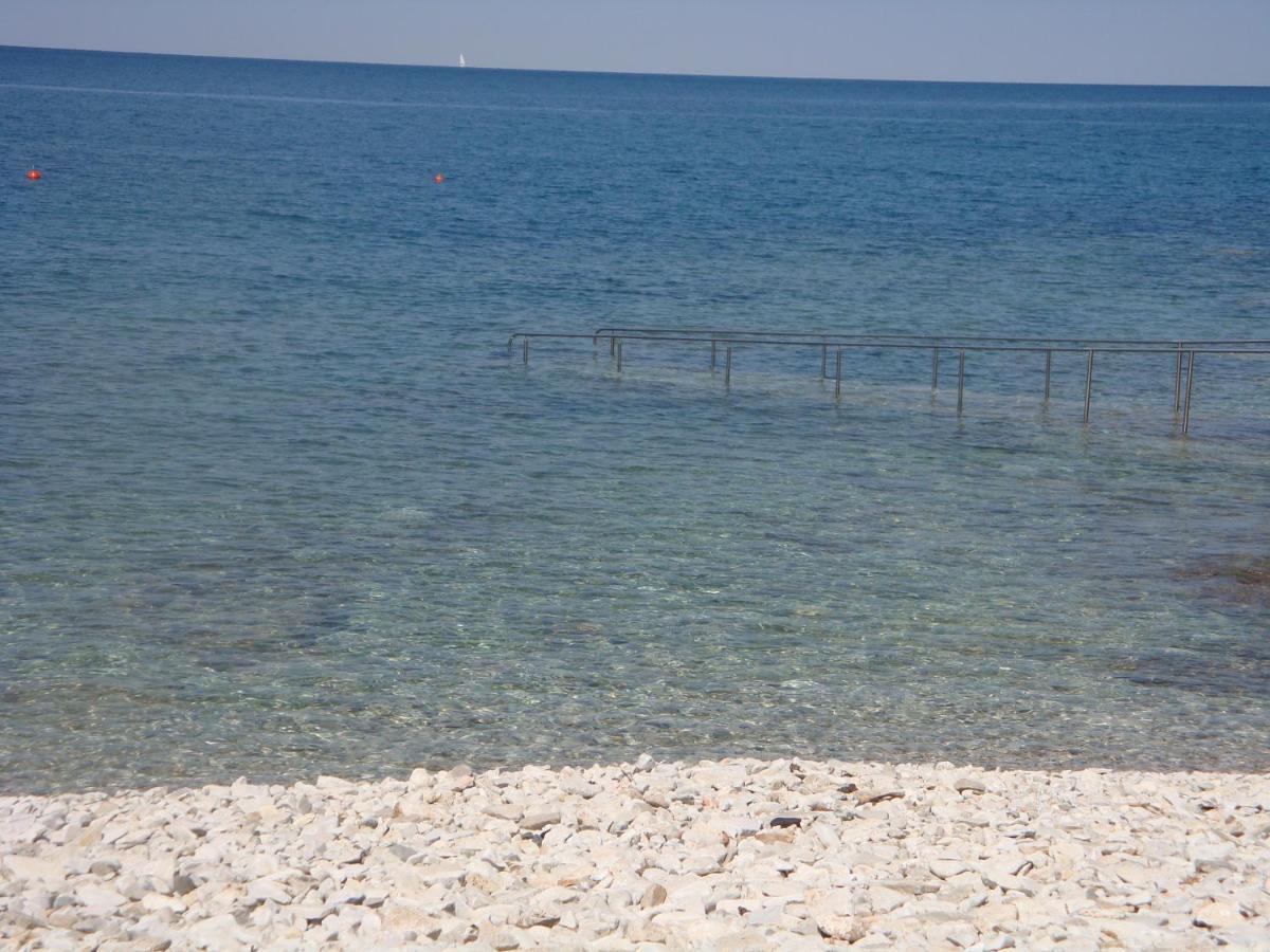Apartmani Lido Basanija Bagian luar foto